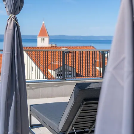 La Apartamento Promajna