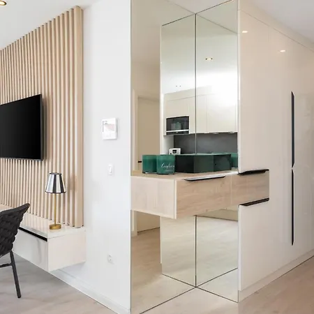 La Apartamento Promajna