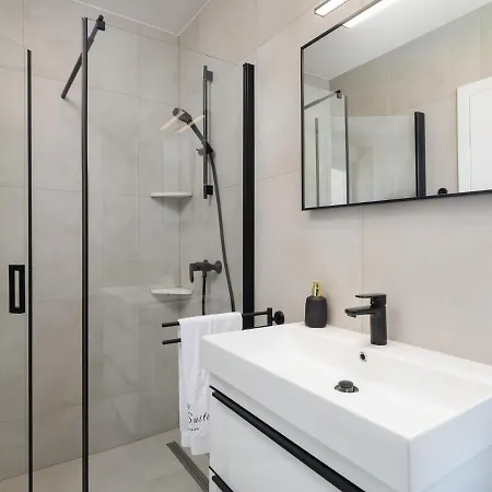 Apartment La Promajna