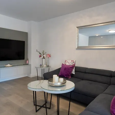 Apartment La Promajna